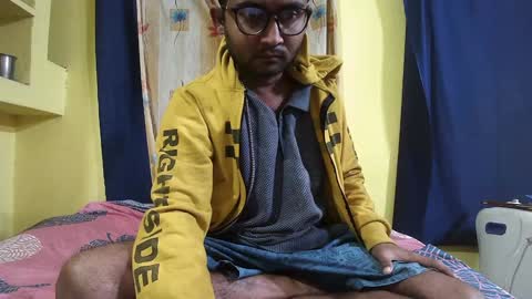 Snapshot of indiancumking chatting on January 6, 12:37 am inindiancumking online show from January 6, 12:37 am