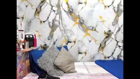 Snapshot of indiandesire4u69 chatting on June 10, 12:11 am Lia online show from June 10, 12:11 am