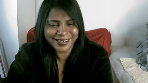 Snapshot of indiandreams_ chatting on October 3, 8:11 am Palavi online show from October 3, 8:11 am