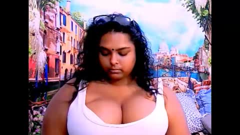 Snapshot of indianfairy4u chatting on May 13, 5:32 pm natasha online show from May 13, 5:32 pm