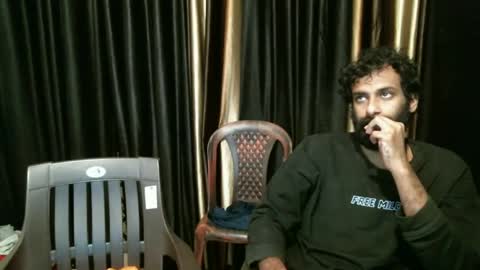 Snapshot of indianh chatting on December 19, 8:23 am indian hairy online show from December 19, 8:23 am