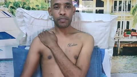 Snapshot of indianmagicmike69 chatting on July 20, 10:39 am indianmagicmike69 online show from July 20, 10:39 am
