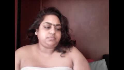 indianpooja1027 online show from April 21, 7:14 am