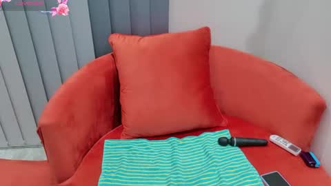 Snapshot of indianromance chatting on May 23, 12:38 am Yazmin online show from May 23, 12:38 am