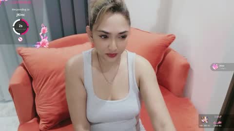 Snapshot of indianromance chatting on May 25, 3:18 pm Yazmin online show from May 25, 3:18 pm