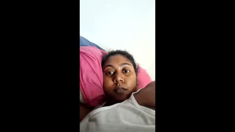 indianruby21 online show from February 4, 8:24 am