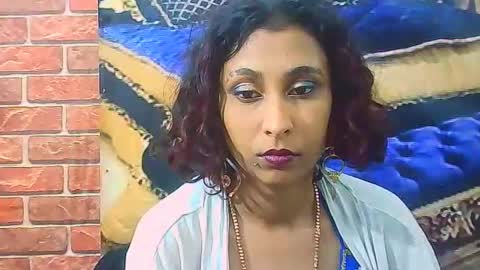 indiansexybutt4u2luv online show from July 18, 6:39 am