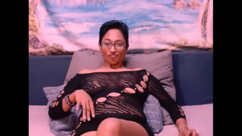 Snapshot of indianspicy69 chatting on December 18, 12:10 am Shreya online show from December 18, 12:10 am