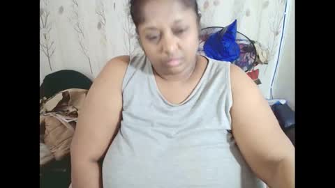 Snapshot of indiantasha chatting on October 31, 11:55 am indiantasha online show from October 31, 11:55 am