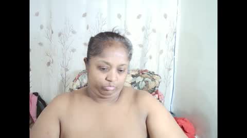 Snapshot of indiantasha chatting on December 4, 8:01 am indiantasha online show from December 4, 8:01 am