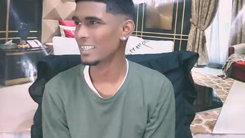 Snapshot of indianthuggin chatting on July 6, 6:10 am BabyFace online show from July 6, 6:10 am