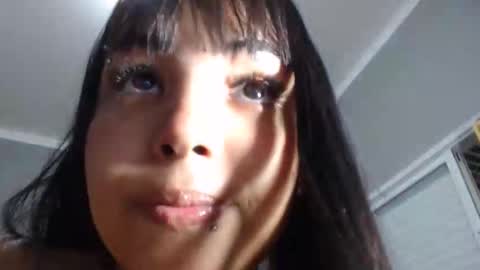 Snapshot of indiazinhabdz chatting on February 18, 1:34 am Indiazinha online show from February 18, 1:34 am