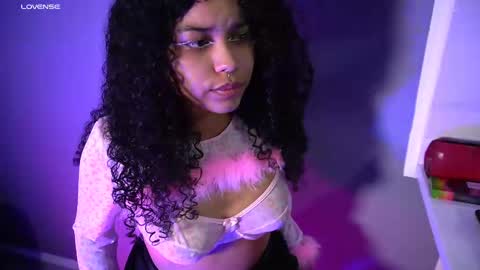 Snapshot of indicasatan chatting on March 8, 12:33 am Indicasatan online show from March 8, 12:33 am