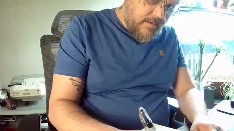 Snapshot of indigolvr chatting on April 22, 2:18 pm BroLOU online show from April 22, 2:18 pm