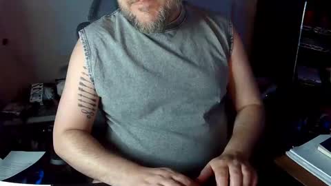 Snapshot of indigolvr chatting on April 29, 6:17 am BroLOU online show from April 29, 6:17 am