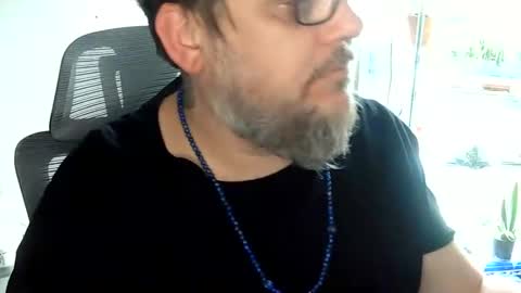 Snapshot of indigolvr chatting on June 10, 1:39 am BroLOU online show from June 10, 1:39 am