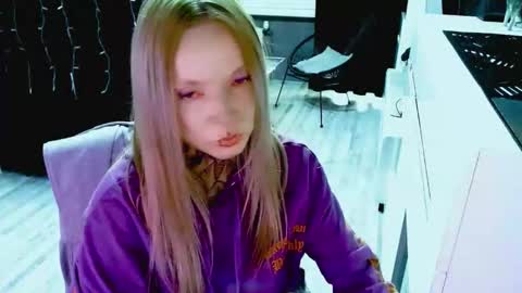 Snapshot of inesdesire chatting on September 29, 3:39 pm InesDesire online show from September 29, 3:39 pm