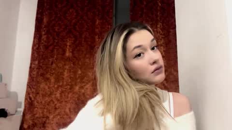 Snapshot of inesfodor chatting on February 6, 6:55 pm Ines online show from February 6, 6:55 pm