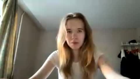 Snapshot of inespacheco chatting on May 19, 1:17 pm Sofia online show from May 19, 1:17 pm