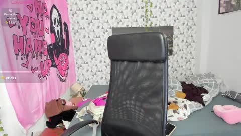 Snapshot of iness_lex chatting on May 14, 7:15 am iness_lex online show from May 14, 7:15 am