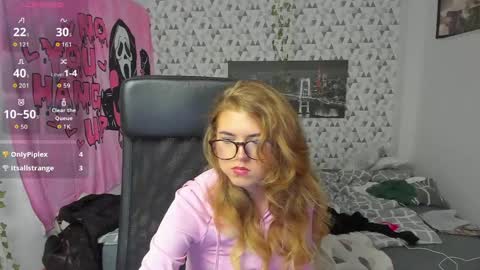 Snapshot of iness_lex chatting on June 1, 6:48 am iness_lex online show from June 1, 6:48 am
