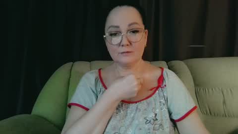 Snapshot of infinity_loveliness chatting on June 21, 9:56 am Infinity online show from June 21, 9:56 am