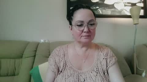 Snapshot of infinity_loveliness chatting on June 25, 6:40 am Infinity online show from June 25, 6:40 am