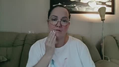 Snapshot of infinity_loveliness chatting on July 3, 6:42 am Infinity online show from July 3, 6:42 am