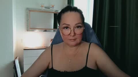 Snapshot of infinity_loveliness chatting on July 17, 7:04 am Infinity online show from July 17, 7:04 am
