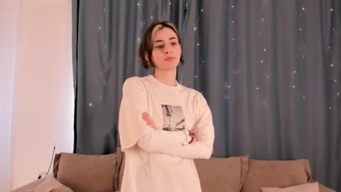 Snapshot of ingachaudoin chatting on February 3, 9:14 am Saya online show from February 3, 9:14 am