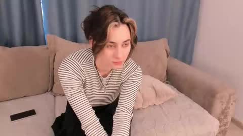 Snapshot of ingachaudoin chatting on February 6, 8:07 am Saya online show from February 6, 8:07 am