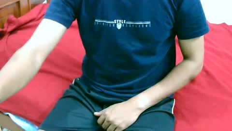 Snapshot of ingloriousuncut chatting on December 23, 8:57 pm Inglorious Hairy Uncut online show from December 23, 8:57 pm