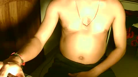 Snapshot of ingloriousuncut chatting on January 6, 6:31 pm Inglorious Hairy Uncut online show from January 6, 6:31 pm