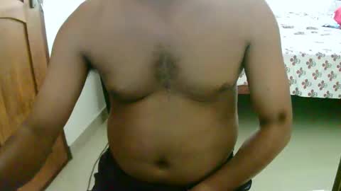 Snapshot of ingloriousuncut chatting on February 27, 8:06 am Inglorious Hairy Uncut online show from February 27, 8:06 am