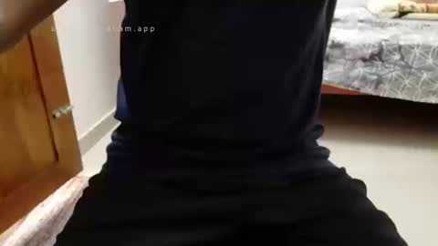 Snapshot of ingloriousuncut chatting on October 8, 11:08 am Inglorious Hairy Uncut online show from October 8, 11:08 am