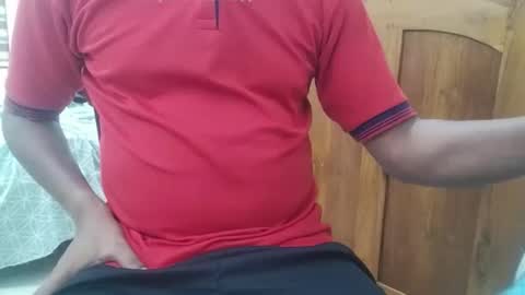 Snapshot of ingloriousuncut chatting on October 15, 10:04 am Inglorious Hairy Uncut online show from October 15, 10:04 am