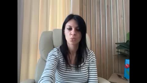 Snapshot of injaathome chatting on May 25, 6:30 am InjaAtHome online show from May 25, 6:30 am