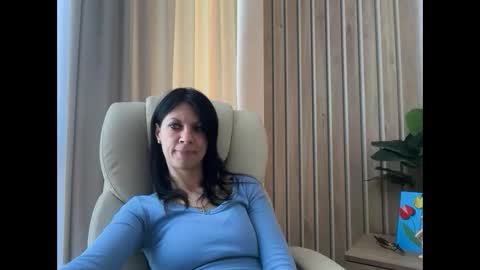 Snapshot of injaathome chatting on May 26, 6:42 am InjaAtHome online show from May 26, 6:42 am