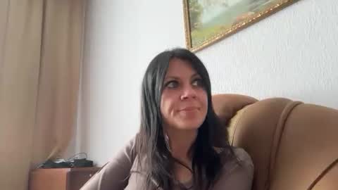 Snapshot of injaathome chatting on May 30, 3:53 pm InjaAtHome online show from May 30, 3:53 pm