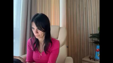 Snapshot of injaathome chatting on May 31, 6:04 pm InjaAtHome online show from May 31, 6:04 pm