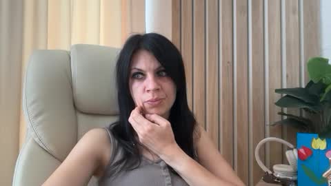 Snapshot of injaathome chatting on June 29, 10:15 am InjaAtHome online show from June 29, 10:15 am