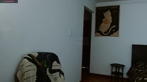 Valerie online show from April 17, 6:00 pm