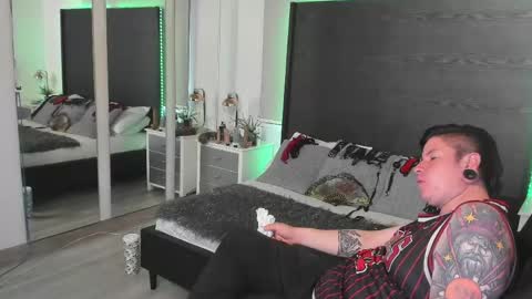 Snapshot of inkedsinners_ chatting on May 21, 3:19 pm inkedsinners_ online show from May 21, 3:19 pm
