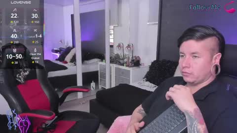 Snapshot of inkedsinners_ chatting on June 9, 11:55 am inkedsinners_ online show from June 9, 11:55 am