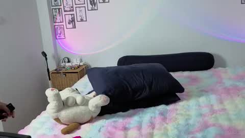 inkymiki online show from January 31, 10:30 pm