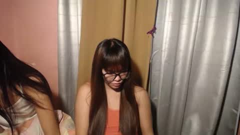 Snapshot of innocent_lover_ziaxx chatting on May 4, 8:49 pm your zia online show from May 4, 8:49 pm