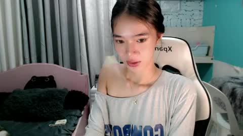 Reign online show from April 10, 3:39 pm