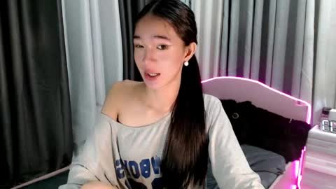 Reign online show from April 12, 8:36 pm