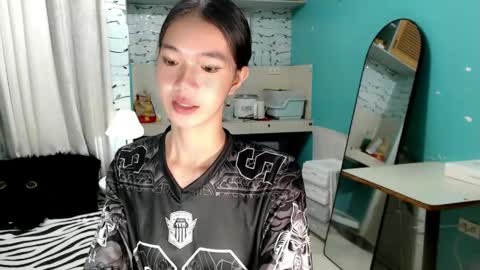 Reign online show from May 27, 7:33 pm