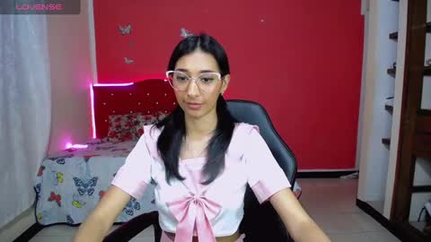 Snapshot of inocent_luna chatting on January 27, 12:12 am Luna moon online show from January 27, 12:12 am